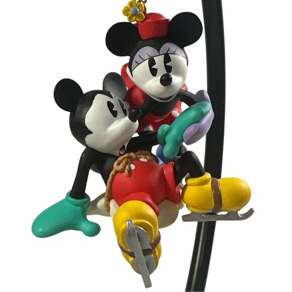 Disney Hallmark Keepsake Ornament Mickey & Minnie "New Pair Of Skates" 1997 - Picture 5 of 10